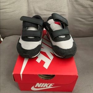 ⚠️sale⚠️Toddler Nike sneakers